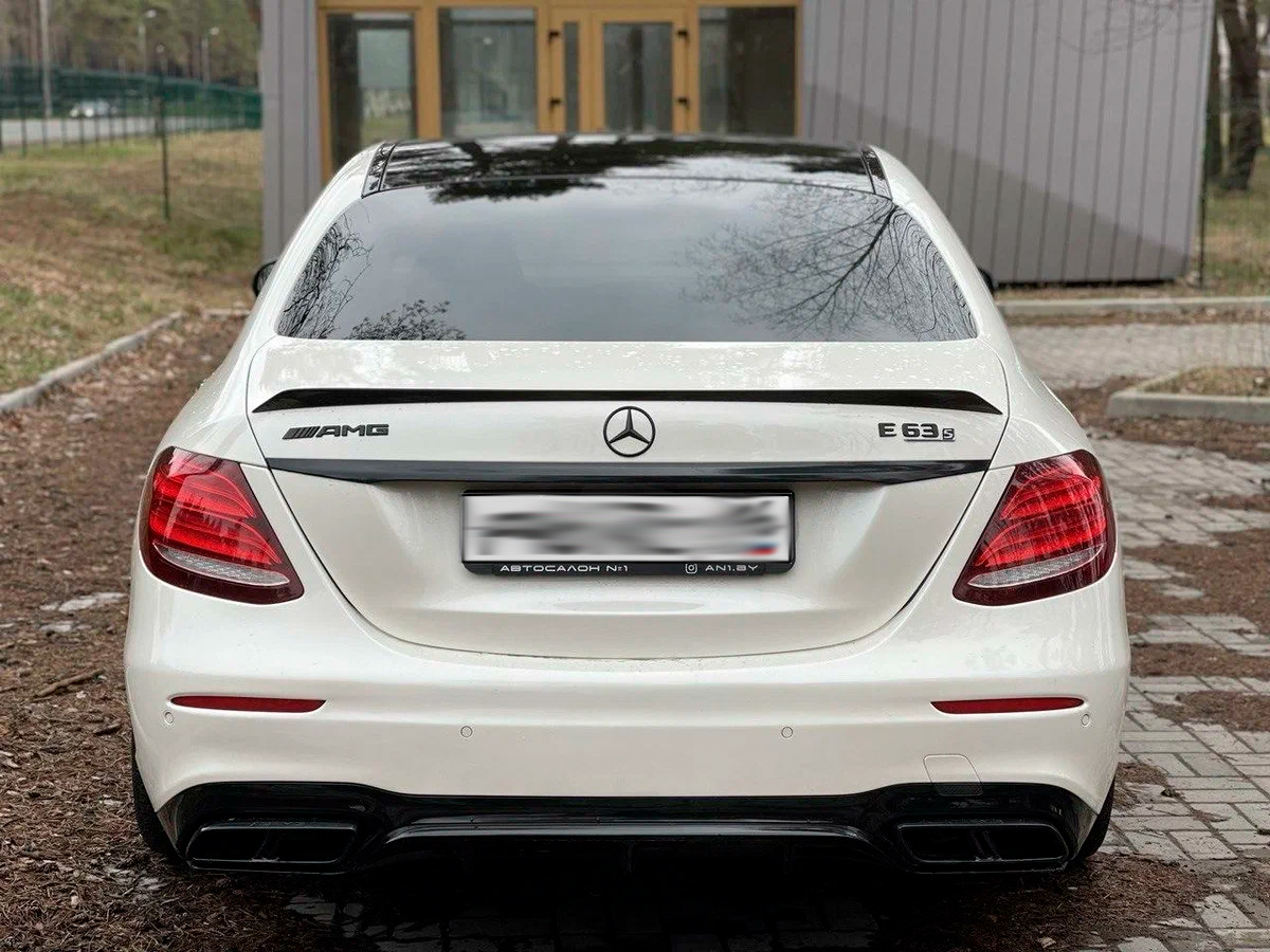 Аренда Mercedes E-klasse AMG